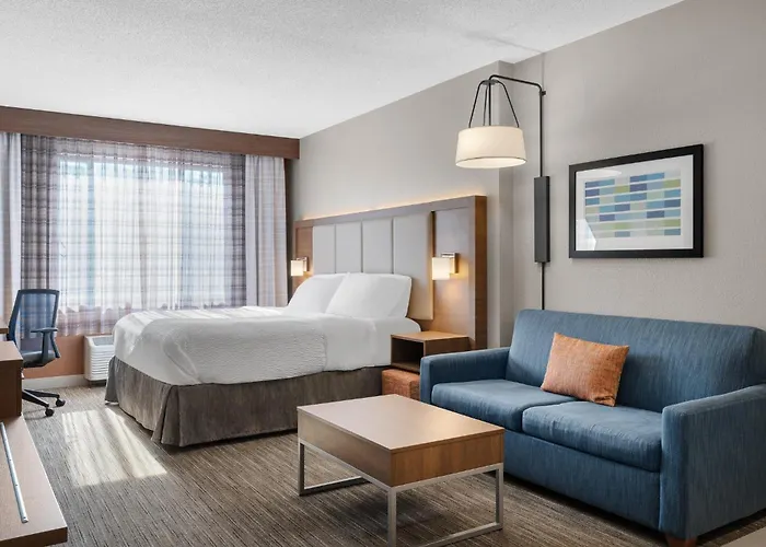 Holiday Inn Express Hotel & Suites Coralville By Ihg