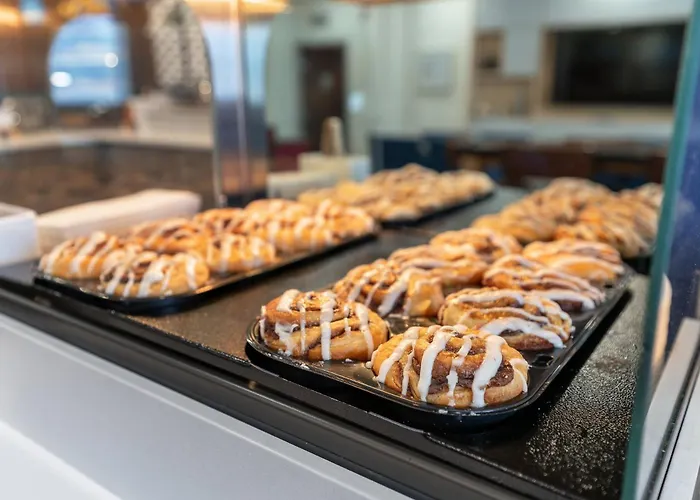 Holiday Inn Express Hotel & Suites Coralville By Ihg