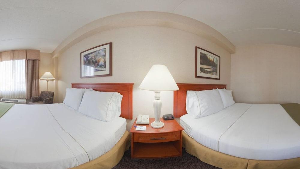 Express & By Ihg Hotel