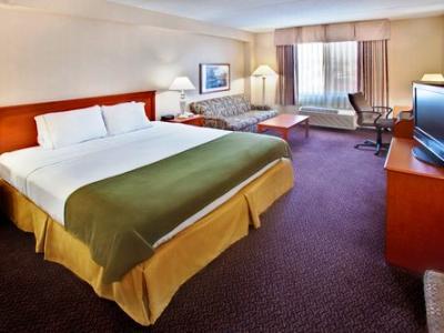 Hotel Express & By Ihg 2*