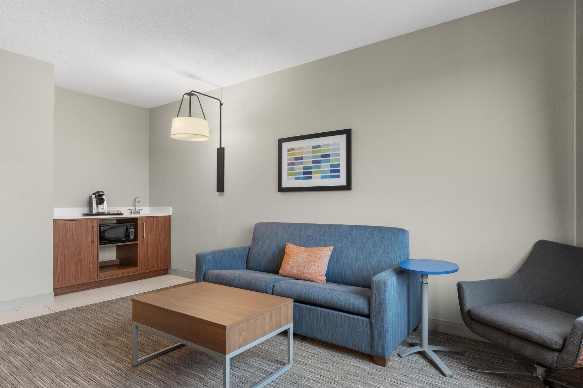 Hotel Express & By Ihg Coralville