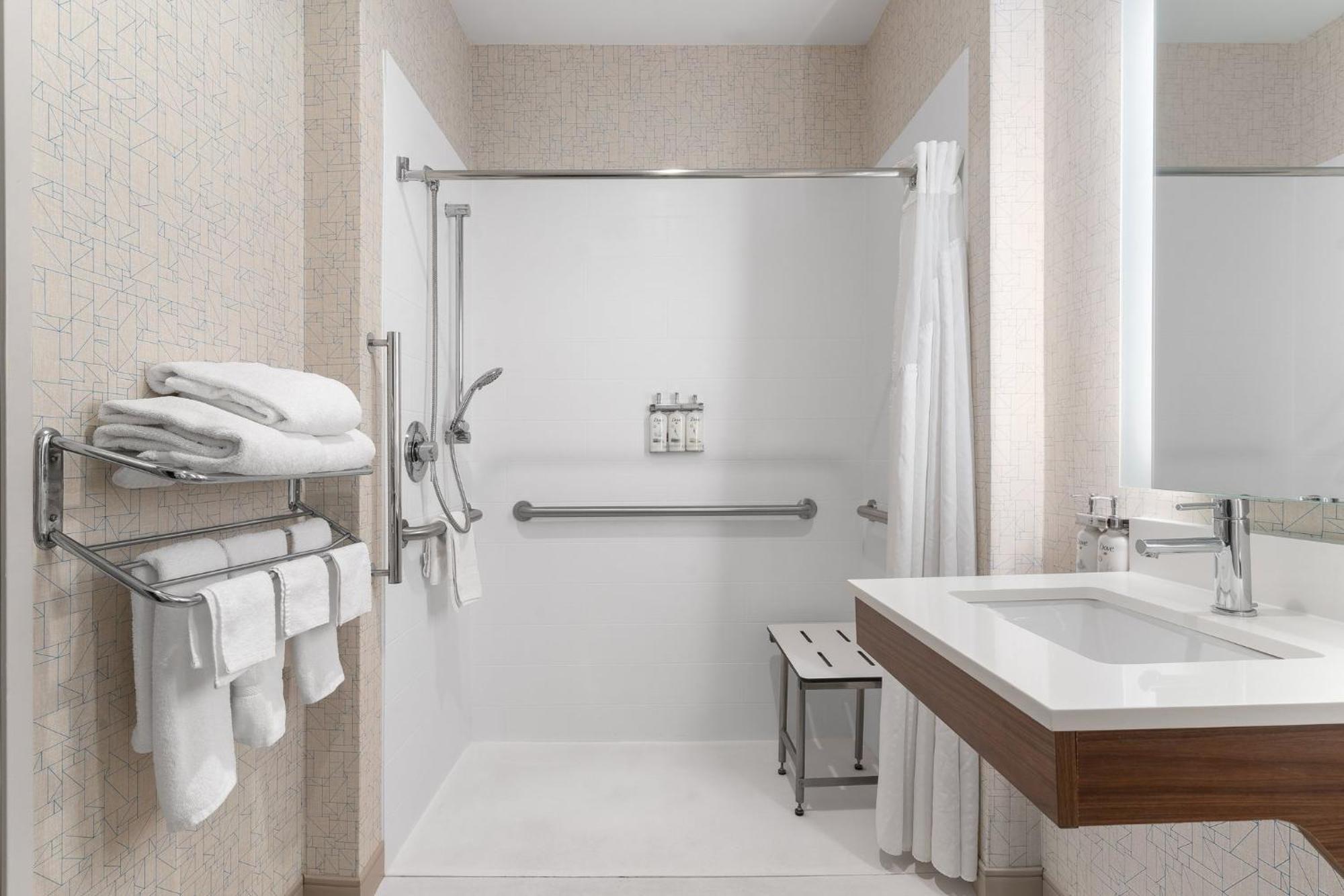 Express & By Ihg Hotel