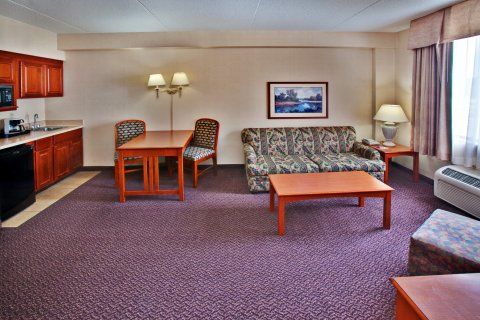 Hotel Express & By Ihg 2*