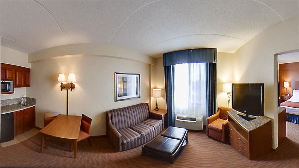 Express & By Ihg Coralville
