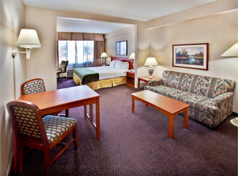 Express & By Ihg Hotel Coralville